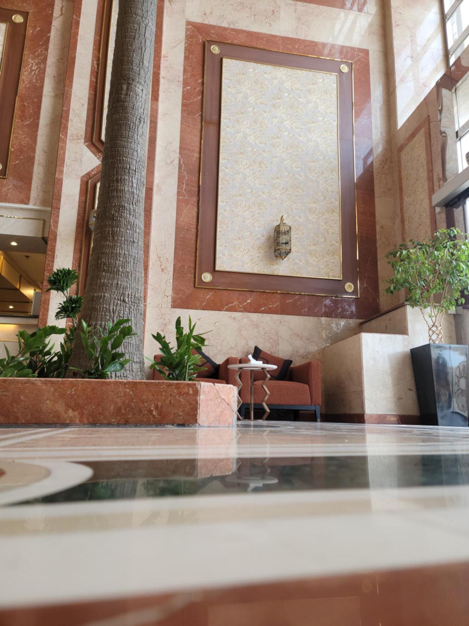 Qasr Al Ansar Golden Tulip Hotel Medina Exterior foto
